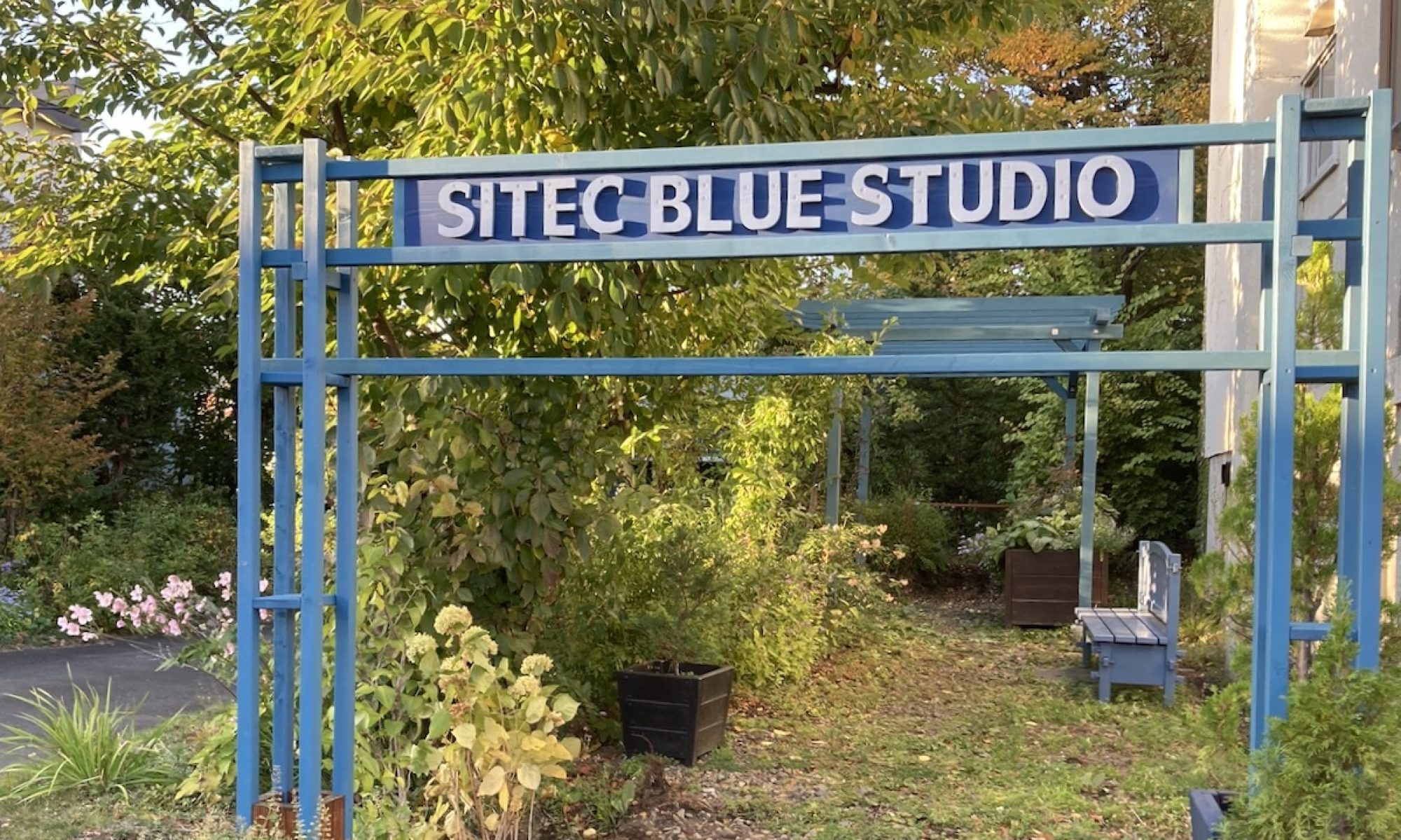 SITEC GARDEN BLUE POT GARDEN STUDIO 20241016